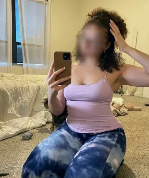 Anja, 32
