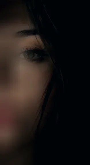 Claudia, 26