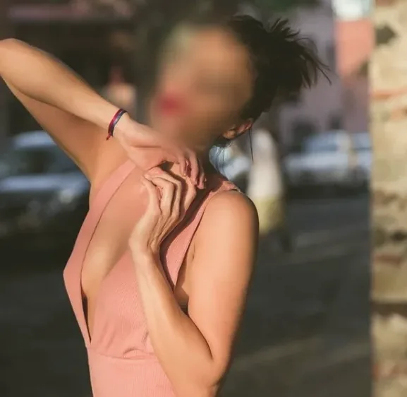 Elisa, 33