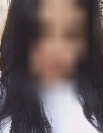 Lara, 34