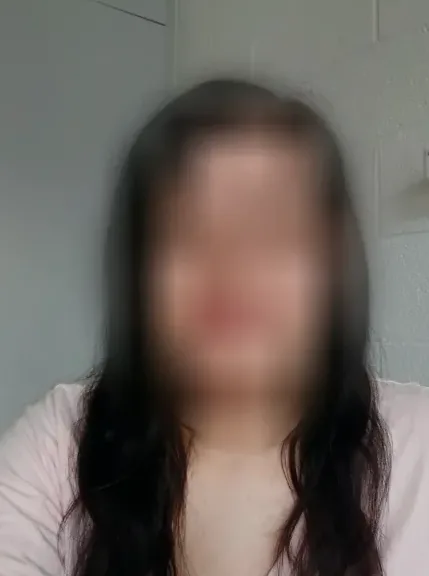 Nora, 33