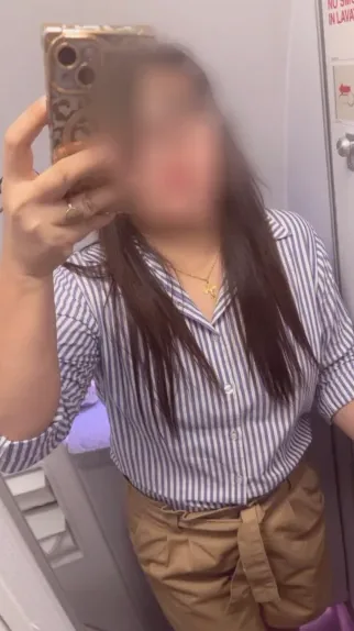 Sabrina, 38
